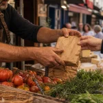 Marche aix en provence : Place Richelme, étals et commerçants